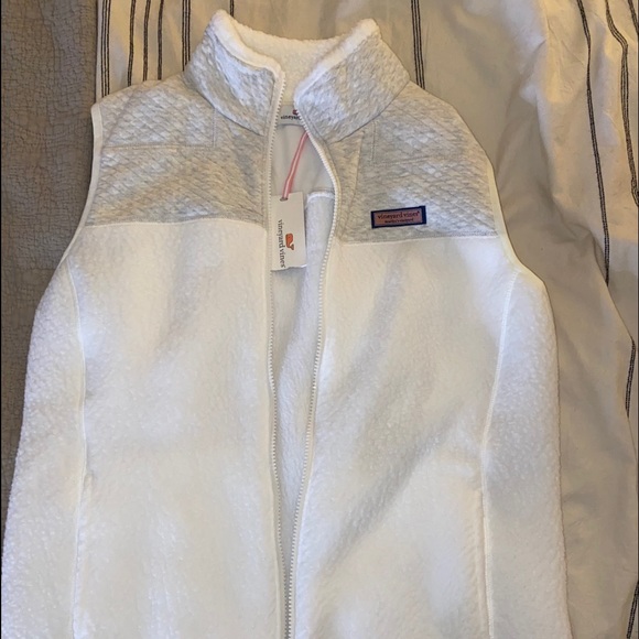 Vineyard vines Sherpa vest - Picture 1 of 5